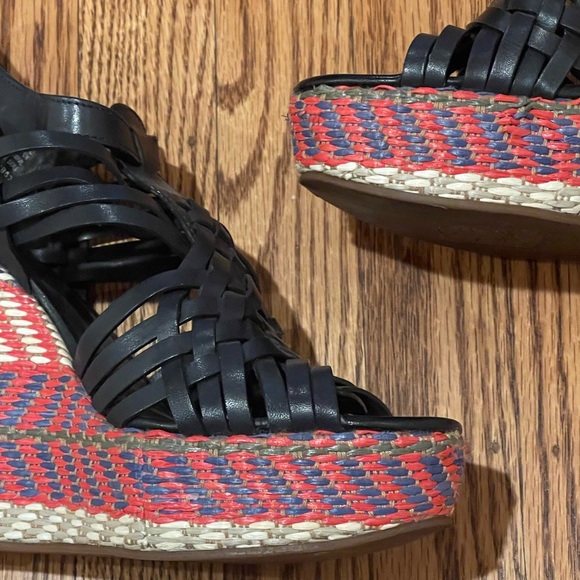 Gorgeous Tory Burch platform. - Picture 9 of 10